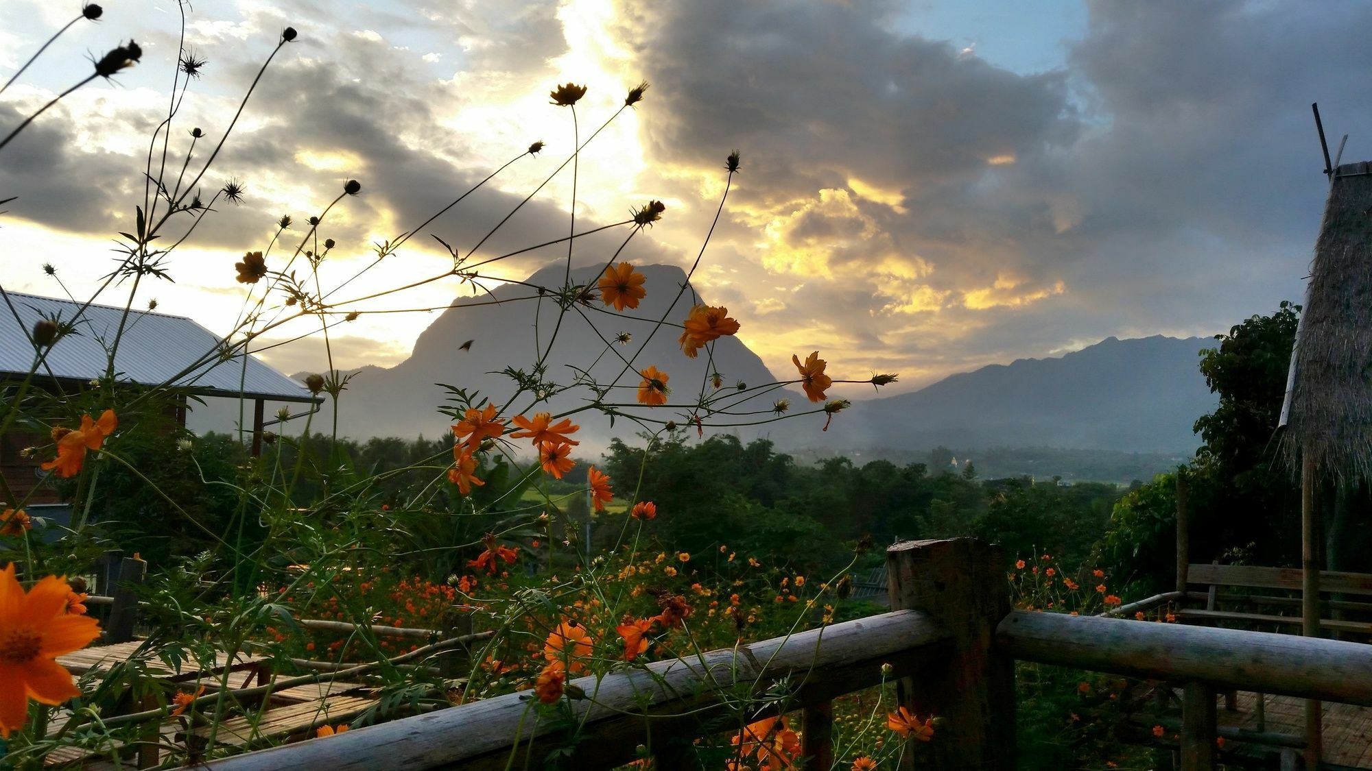 Baan Aingdoi Homestay, Чианг Дао Экстерьер фото